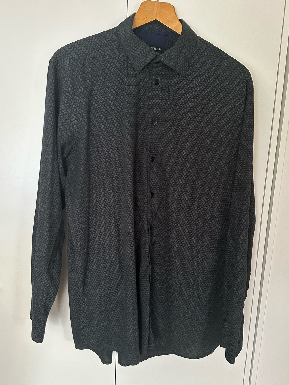 Men's Dark Gray Geo-Print Long Sleeve Button-Down Shirt
